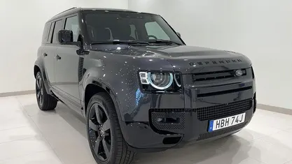 Begagnad 2023 Land Rover Defender SE Dynamic SUV | 1 150 000 kr
