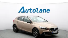 Begagnad 2014 Volvo V40 CC Summum Kombi | 119 900 kr (Marknadspris)