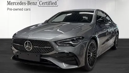 Begagnad Mercedes CLA200 AMG line 163 HK (119 kW) 2025 Grå Sportkupé