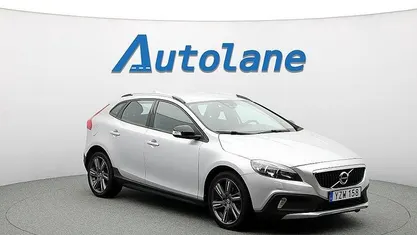 Begagnad 2018 Volvo V40 CC Kombi | 169 900 kr (Marknadspris)