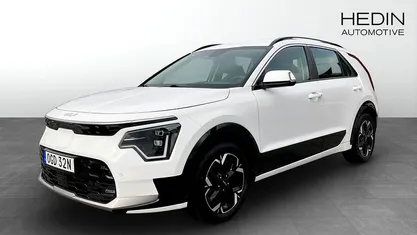 Vit (white) Begagnad 2022 Kia e-Niro SUV | 319 900 kr (Marknadspris)