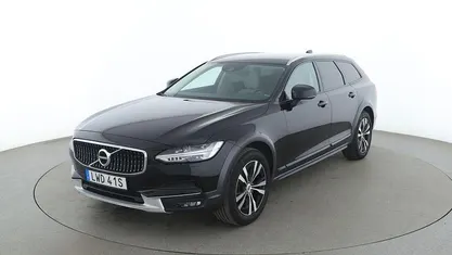 Svart Begagnad 2020 Volvo V90 CC Kombi | 290 000 kr (Marknadspris)