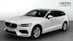 Vit (white) Begagnad 2020 Volvo V60 Momentum Kombi | 244 900 kr (Marknadspris)