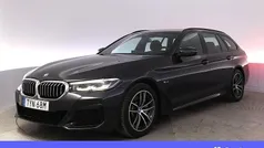 Grå Begagnad 2022 BMW 530e M Sport Kombi | 426 900 kr (Marknadspris)