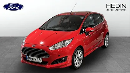 Röd (red) Begagnad 2016 Ford Fiesta Titanium Halvkombi | 84 000 kr (Lite dyr)