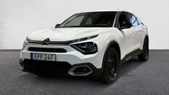 Vit Begagnad 2023 Citroën C4 Shine Halvkombi | 239 900 kr (Marknadspris)