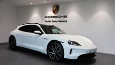 Vit Begagnad 2025 Porsche Taycan Sport Turismo Sedan | 1 175 000 kr (Marknadspris)