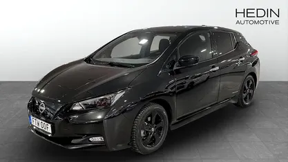Svart Begagnad 2022 Nissan Leaf N-Connecta Halvkombi | 184 900 kr (Marknadspris)