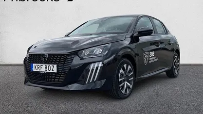 Svart Ny 2025 Peugeot 208 Halvkombi | 249 900 kr (Marknadspris)