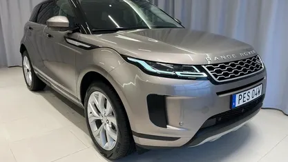 Brun Begagnad 2023 Land Rover Range Rover evoque SE SUV | 529 000 kr (Marknadspris)