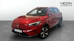 Röd (red) Begagnad 2021 MG ZS Luxury Sedan | 254 900 kr (Superpris)