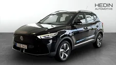 Svart (black) Begagnad 2022 MG ZS Comfort Sedan | 244 900 kr (Bra pris)
