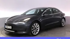 Grå Begagnad 2019 Tesla Model 3 Long Range Sedan | 264 900 kr (Marknadspris)