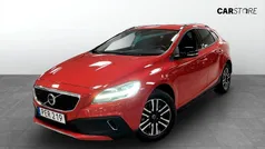 Begagnad 2017 Volvo V40 CC Momentum Kombi | 139 900 kr (Marknadspris)