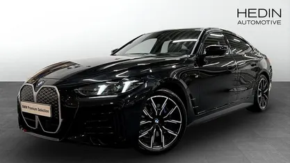 Blå Begagnad 2025 BMW i4 Comfort Edition Sedan | 598 700 kr (Marknadspris)