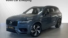 Grå Begagnad 2022 Volvo XC90 Pro SUV | 679 900 kr (Marknadspris)