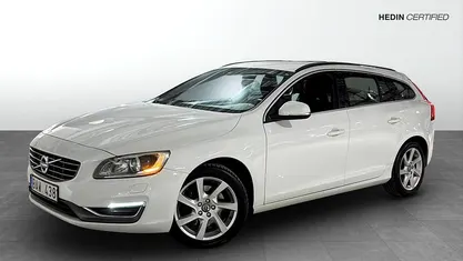 Begagnad Volvo V60 163 HK (119 kW) 2013 Vit Kombi
