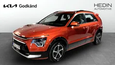 Orange Begagnad 2023 Kia Niro SUV | 329 900 kr (Marknadspris)