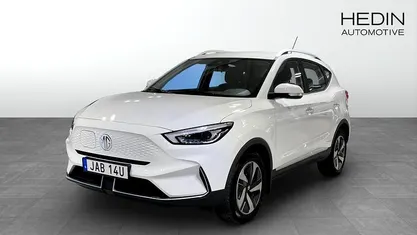 Vit Begagnad 2022 MG ZS Comfort Halvkombi | 234 900 kr (Marknadspris)