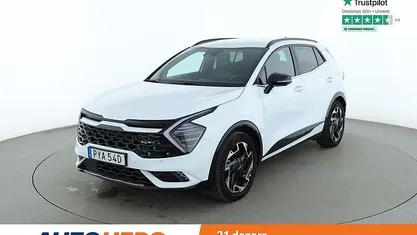 Vit Begagnad 2023 Kia Sportage GT-Line SUV | 413 000 kr (Marknadspris)