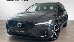 Grå Begagnad 2023 Volvo V60 Plus Kombi | 378 900 kr (Marknadspris)