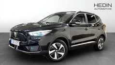 Svart (black) Begagnad 2021 MG ZS Luxury Sedan | 234 900 kr (Superpris)