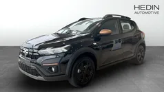 Svart (black) Ny 2025 Dacia Sandero Extreme Halvkombi | 256 200 kr (Marknadspris)