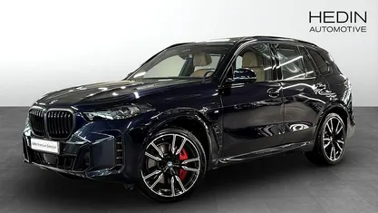 Begagnad BMW X5 Comfort Edition 489 HK (359 kW) 2025 Svart SUV