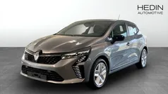 Grå (grey) Ny 2024 Renault Clio V Evolution Halvkombi | 236 800 kr (Marknadspris)