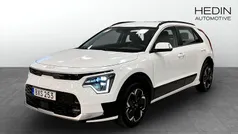Vit (white) Begagnad 2022 Kia e-Niro SUV | 309 500 kr (Marknadspris)