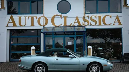 Begagnad Jaguar XK 284 HK (208 kW) 1998 Cab