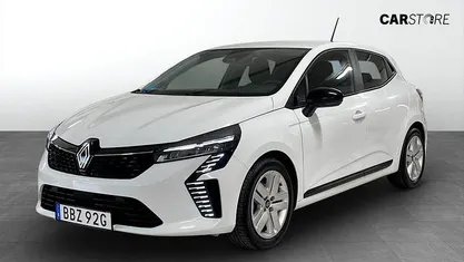 Begagnad Renault Clio V Evolution 143 HK (105 kW) 2024 Vit Halvkombi