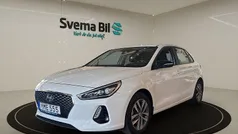 Polar vit Begagnad 2018 Hyundai i30 Comfort Halvkombi | 129 900 kr (Marknadspris)