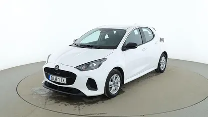 Begagnad 2024 Mazda 2 Center-Line Halvkombi | 216 000 kr (Bra pris)