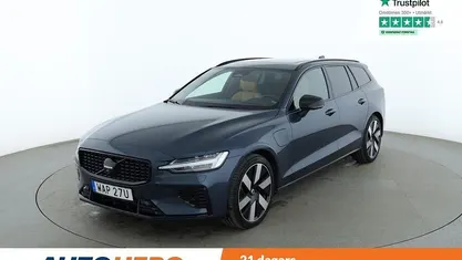 Mörkblå (blå) Begagnad 2023 Volvo V60 Ultimate Kombi | 551 000 kr
