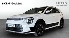 Vit (white) Begagnad 2022 Kia e-Niro SUV | 309 900 kr (Marknadspris)