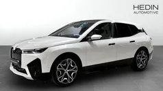 Vit (white) Begagnad 2022 BMW iX Sport Line SUV | 578 700 kr (Bra pris)