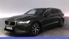 Mörkgrå Begagnad 2019 Volvo V60 Momentum Kombi | 319 900 kr (Marknadspris)
