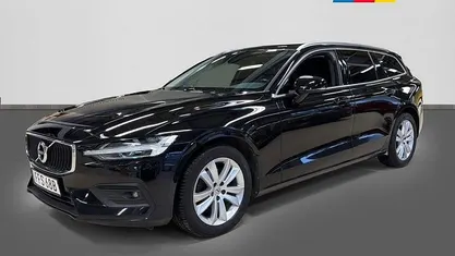 Svart Begagnad 2020 Volvo V60 Momentum Kombi | 249 900 kr (Marknadspris)