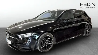 Svart Begagnad 2022 Mercedes A180 Night Kombi | 249 900 kr (Marknadspris)