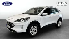 Vit (white) Begagnad 2022 Ford Kuga Titanium SUV | 244 900 kr (Marknadspris)