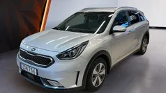 Grå Begagnad 2018 Kia Niro 2 SUV | 169 900 kr (Marknadspris)