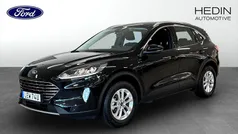 Svart (black) Begagnad 2022 Ford Kuga Titanium SUV | 269 900 kr (Marknadspris)