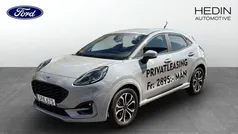 Grå (grey) Begagnad 2024 Ford Puma ST-Line Halvkombi | 249 900 kr (Marknadspris)