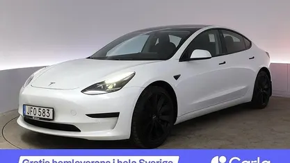 Vit Begagnad 2022 Tesla Model 3 Standard Range Sedan | 258 990 kr (Bra pris)