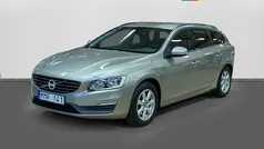 Brun Begagnad 2014 Volvo V60 Kinetic Kombi | 134 500 kr (Marknadspris)