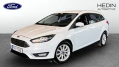 Vit (white) Begagnad 2017 Ford Focus Titanium Kombi | 139 900 kr (Marknadspris)