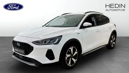 Begagnad Ford Focus Active 125 HK (91 kW) 2023 Frozen white Halvkombi