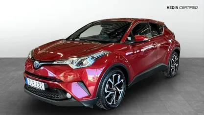 Röd Begagnad 2018 Toyota C-HR SUV | 190 000 kr (Marknadspris)