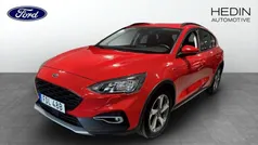 Röd (red) Begagnad 2022 Ford Focus Active Halvkombi | 184 900 kr (Marknadspris)